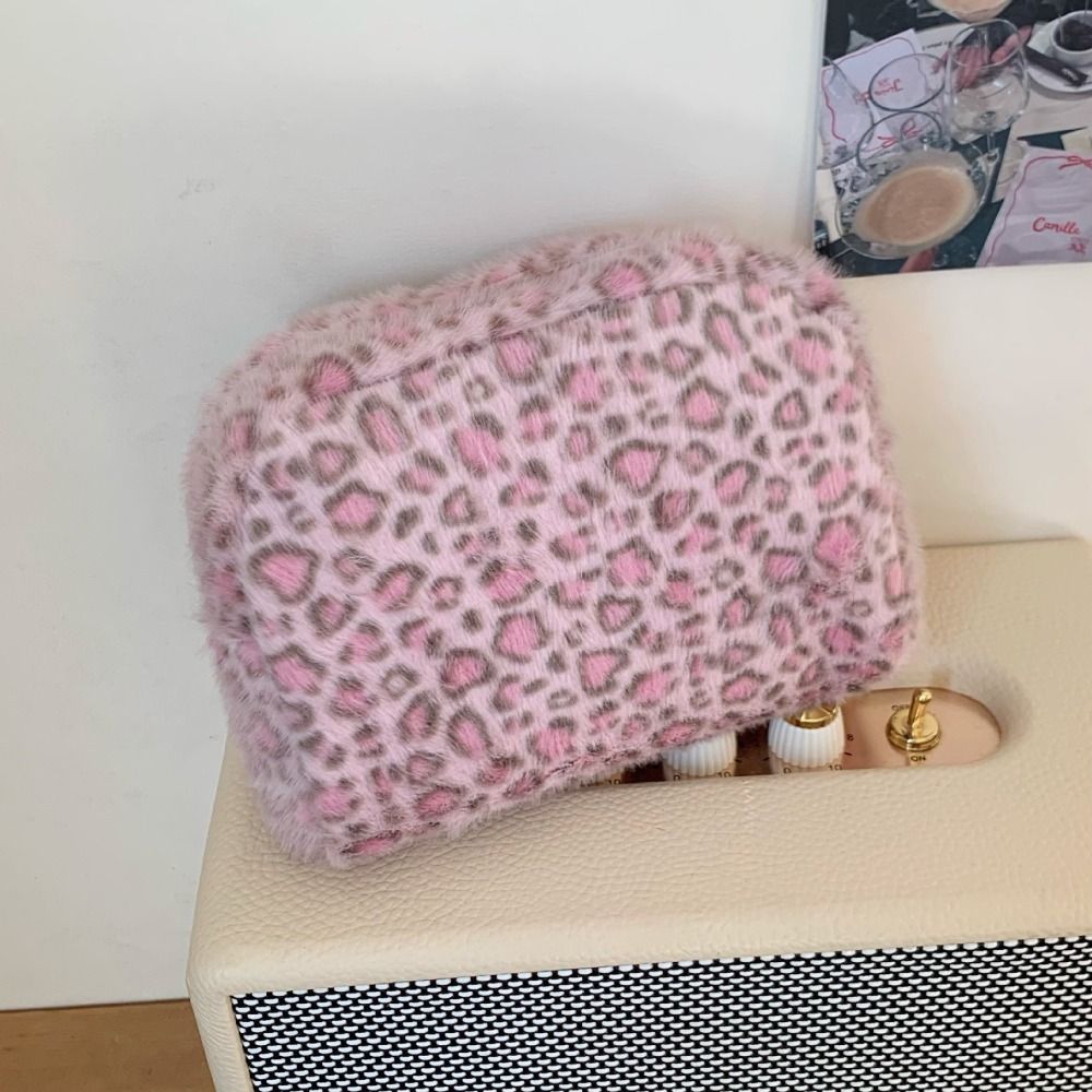 High Quality Fuzzy Makeup Bag  - đánh giá và giá Cosmetic Bags